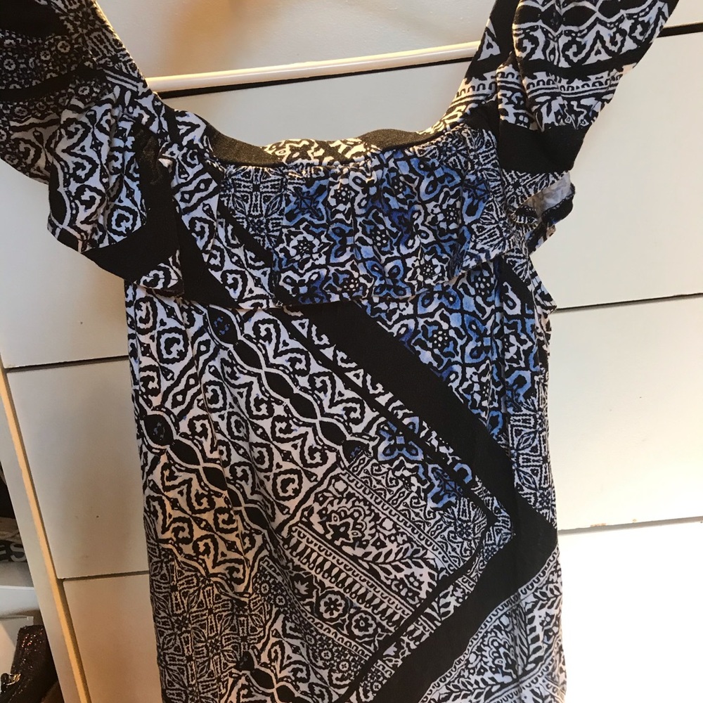 Off-Shoulder Top - Picture 7 of 8